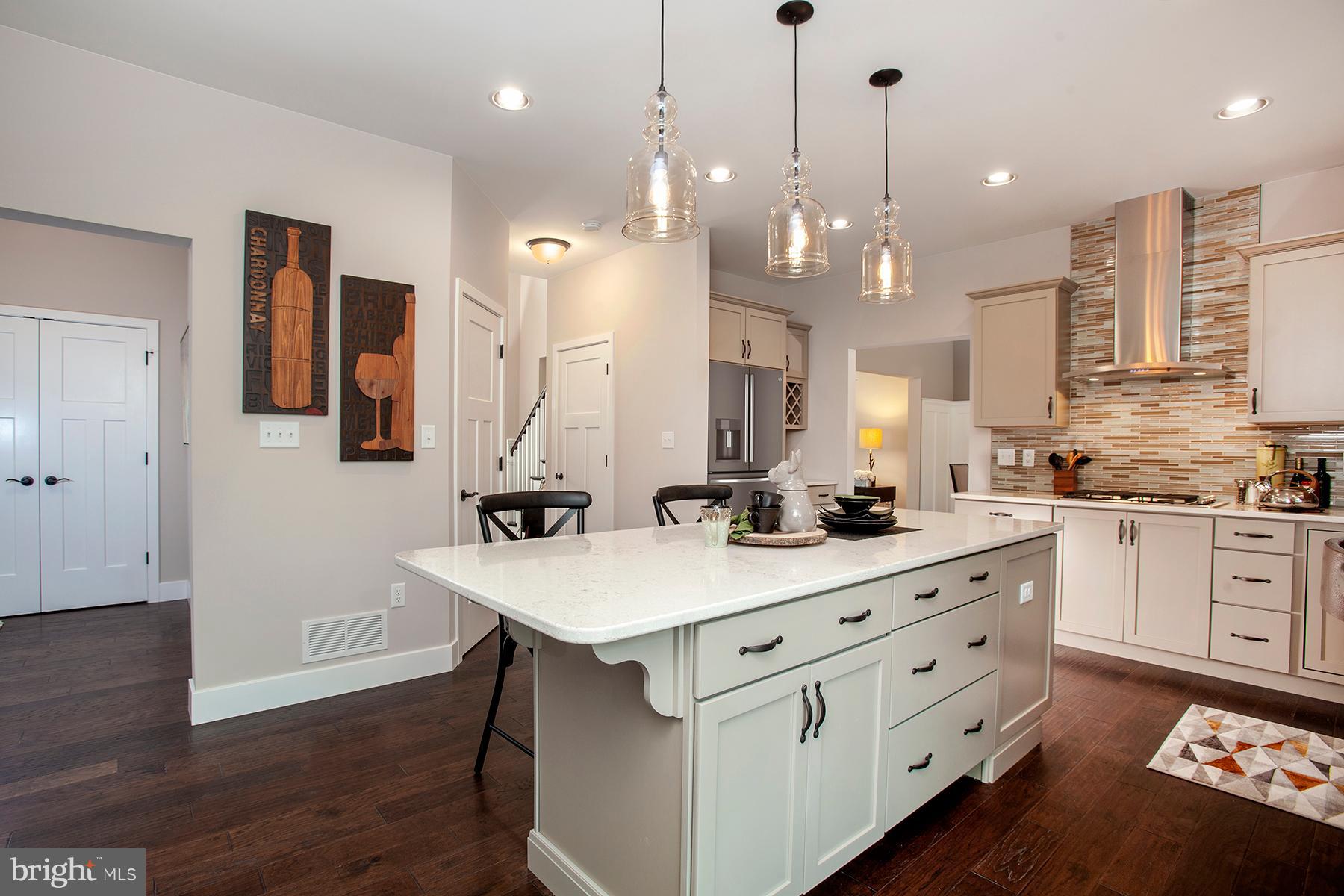 2740 Colonial Road Harrisburg, PA 17112 - Photo 5 of 26 Gallery Image 5