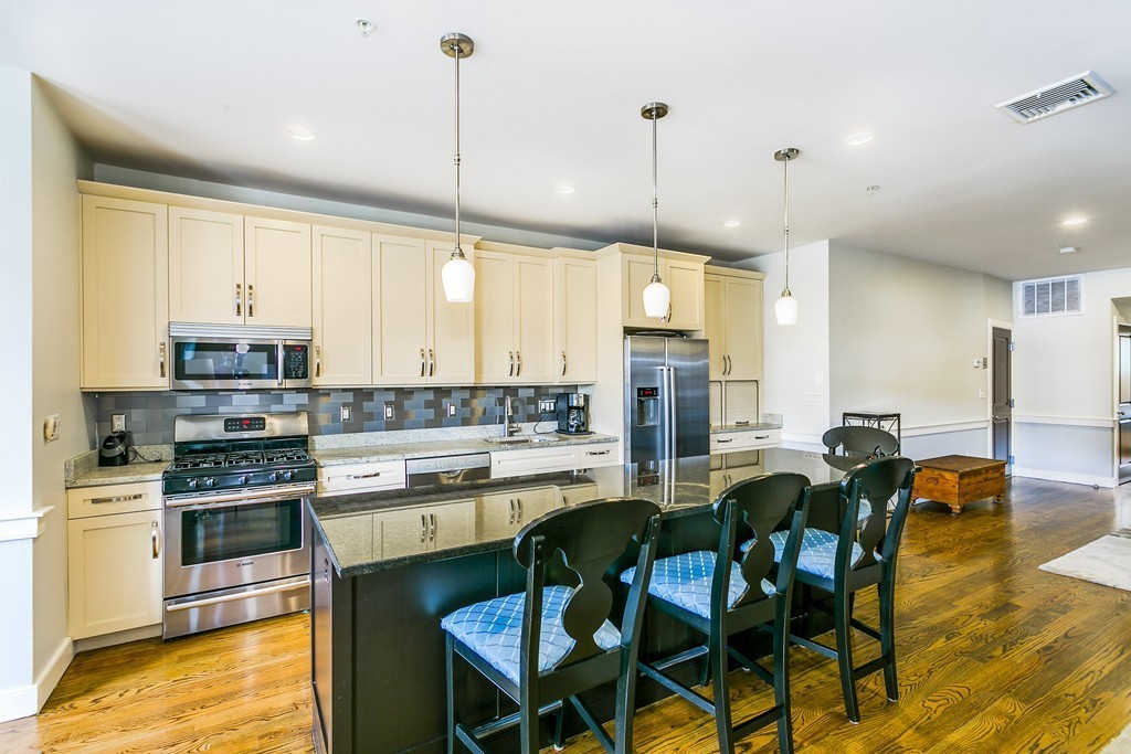 774 East 3rd Street, Unit 1 Boston, MA 02127 - Photo 13 of 30