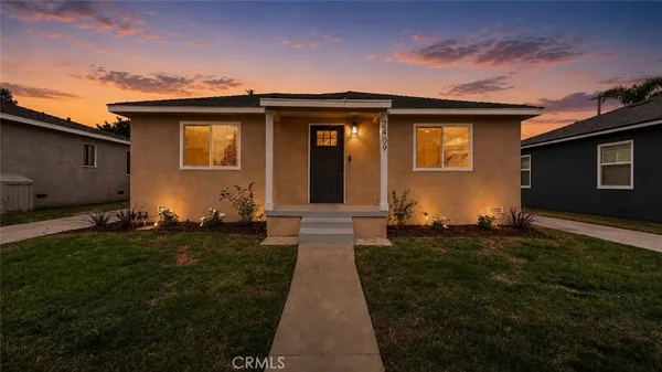 $1,288,888 | 2409 Pepperwood Avenue, Long Beach, CA 90815