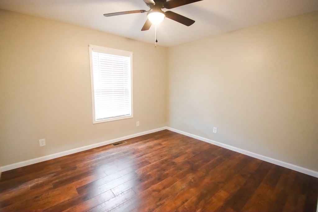 272 Jim Hennessee Road Sparta, TN 38583 - Photo 15 of 27