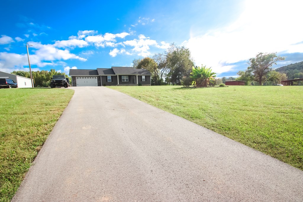 272 Jim Hennessee Road Sparta, TN 38583 - Photo 2 of 27