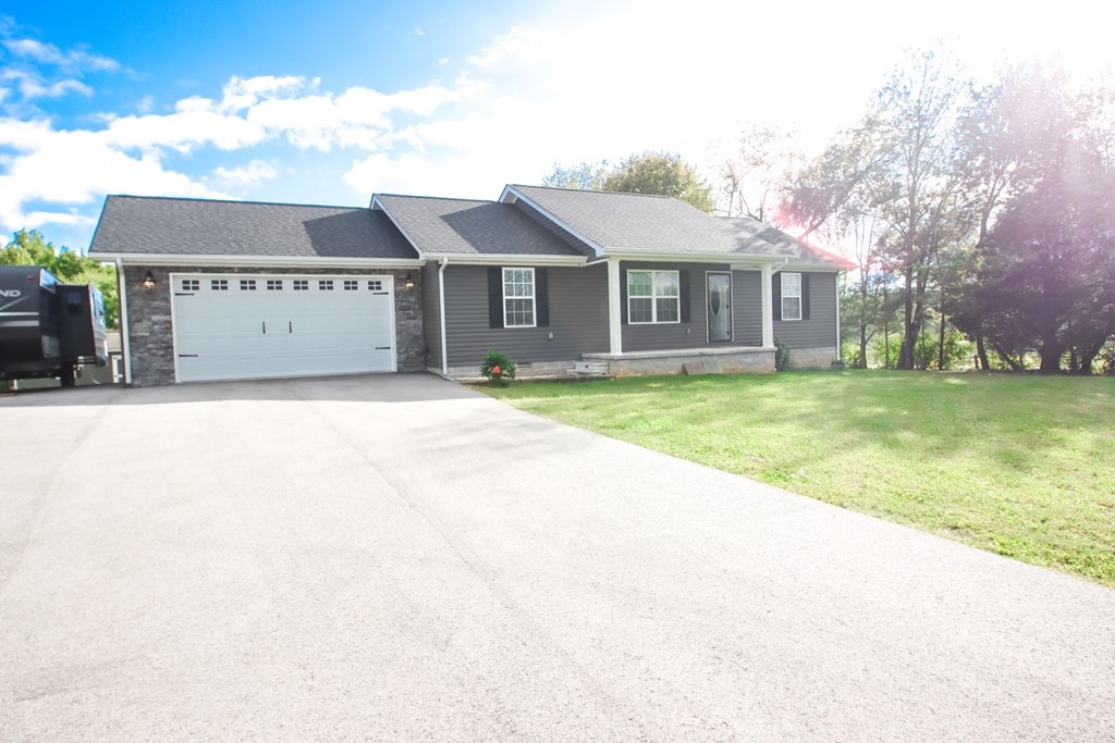 272 Jim Hennessee Road Sparta, TN 38583 - Photo 4 of 27