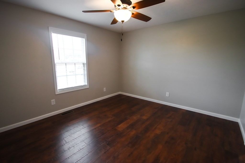 272 Jim Hennessee Road Sparta, TN 38583 - Photo 10 of 27