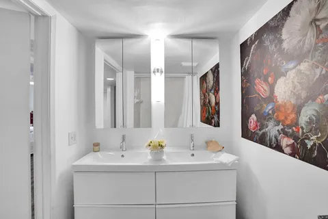 $525,000 | 520 Southeast 5th Avenue, Unit 2211, Fort Lauderdale, FL 33301