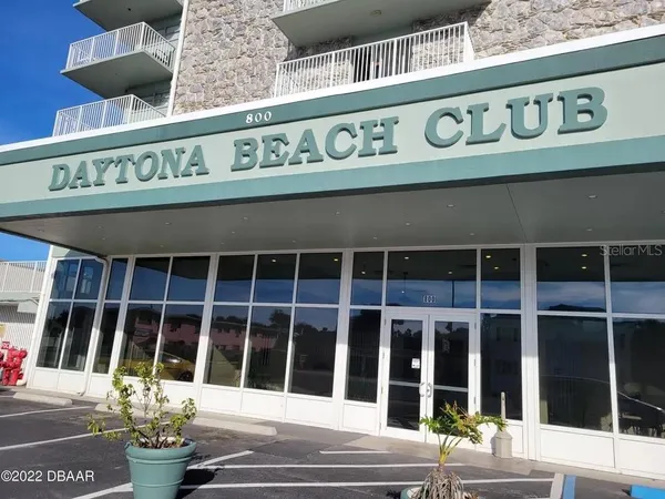 $1,100 | 800 North Atlantic Avenue, Unit 420, Daytona Beach, FL 32118