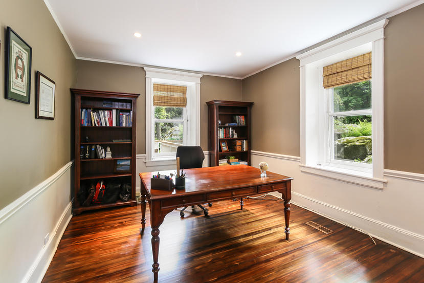 17 Goodwives River Road Darien, CT 06820 - Photo 19 of 51 a room with furniture and wooden floor
