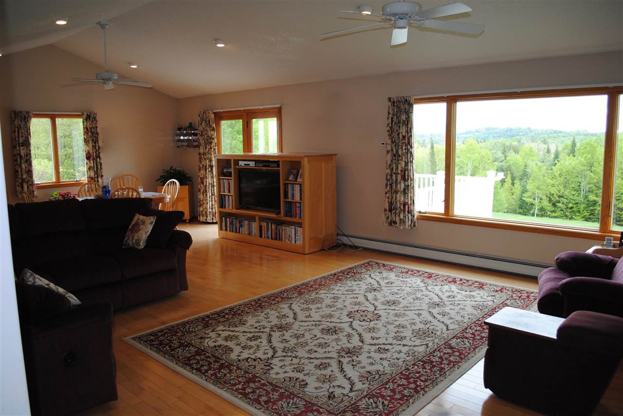 1087 Slate Ledge Road Waterford, VT 05819 - Photo 12 of 37