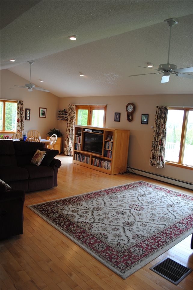 1087 Slate Ledge Road Waterford, VT 05819 - Photo 15 of 37