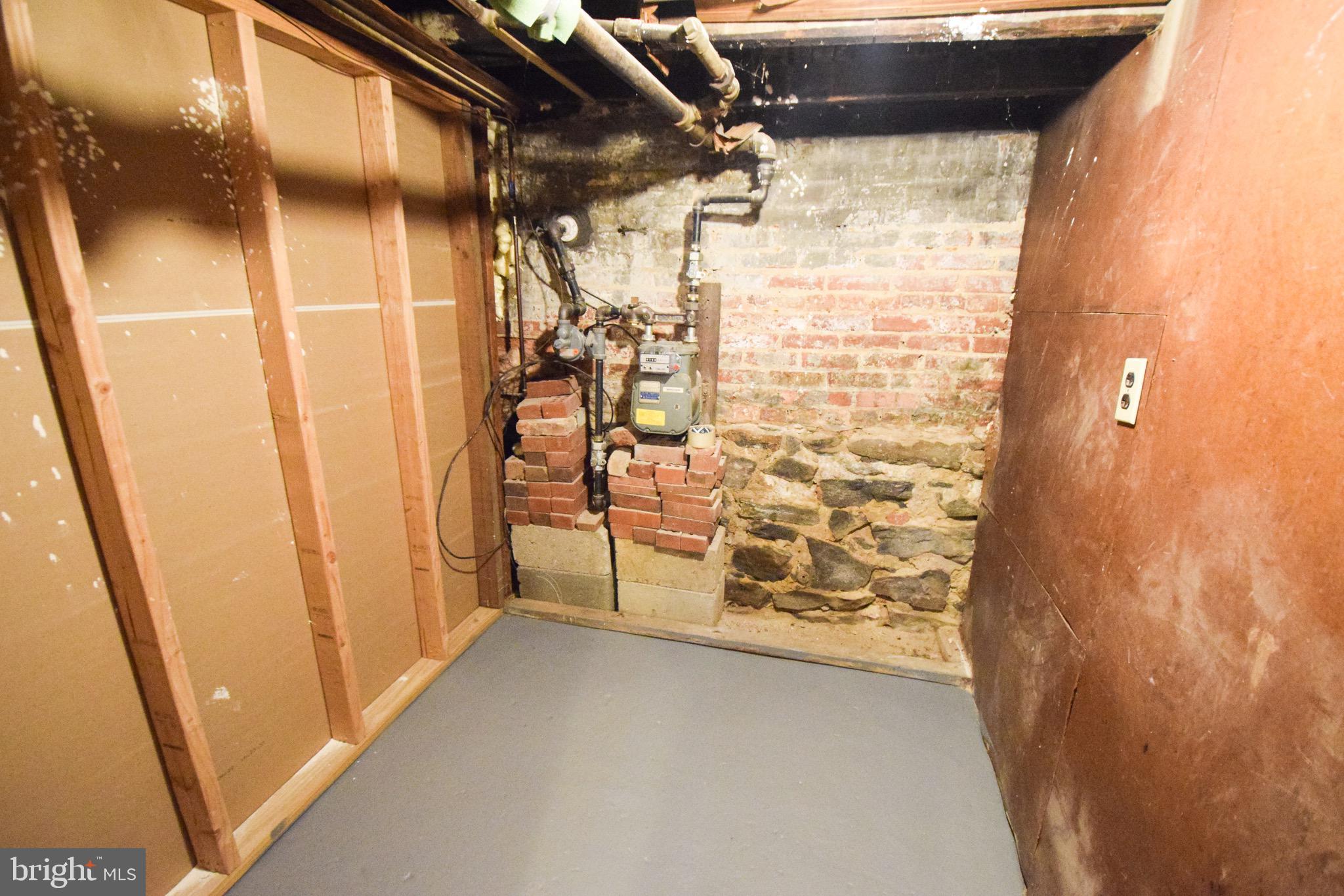 2542 West Pratt Street Baltimore, MD 21223 - Photo 37 of 44 Storage Room