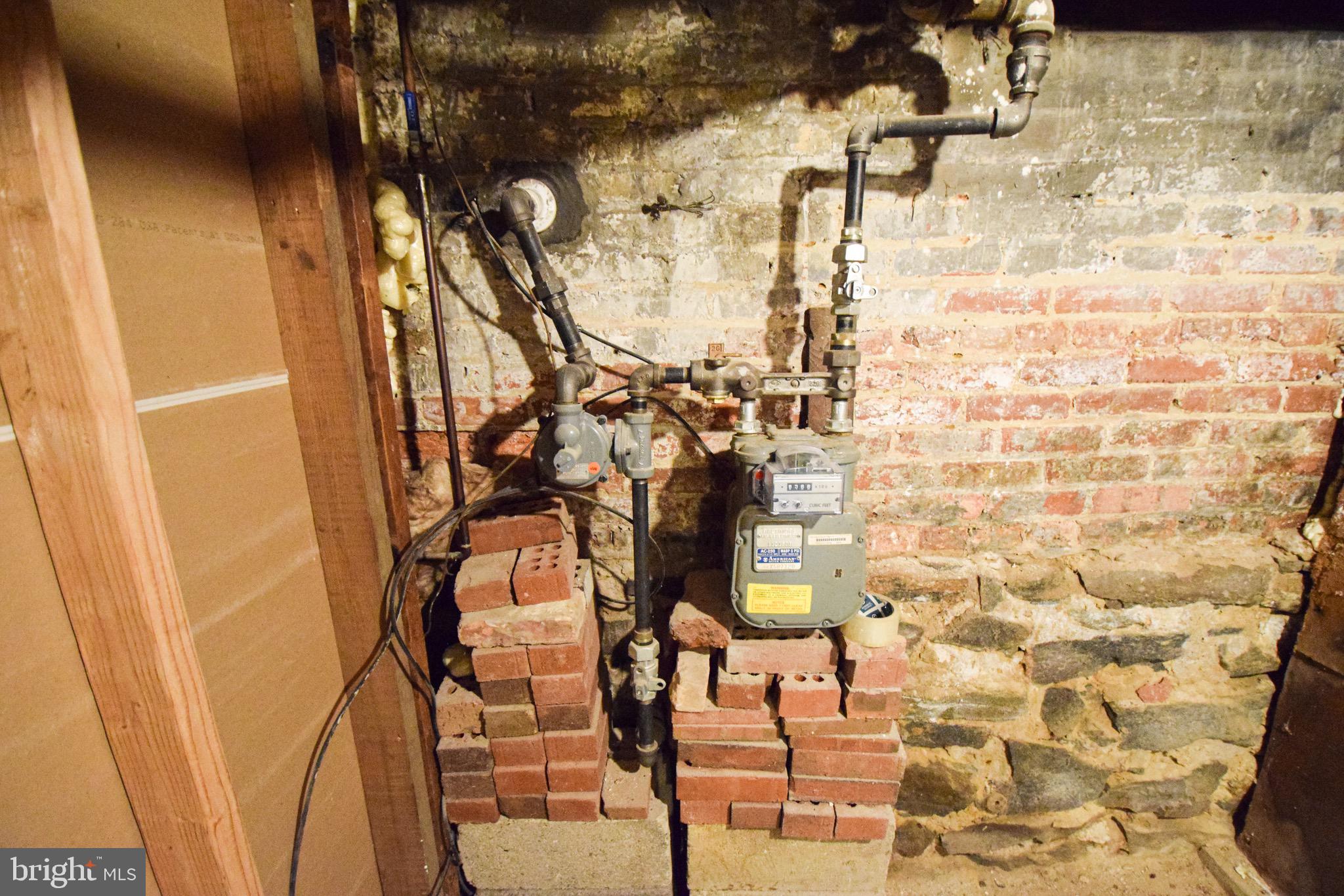 2542 West Pratt Street Baltimore, MD 21223 - Photo 38 of 44 Storage Room/ Meter