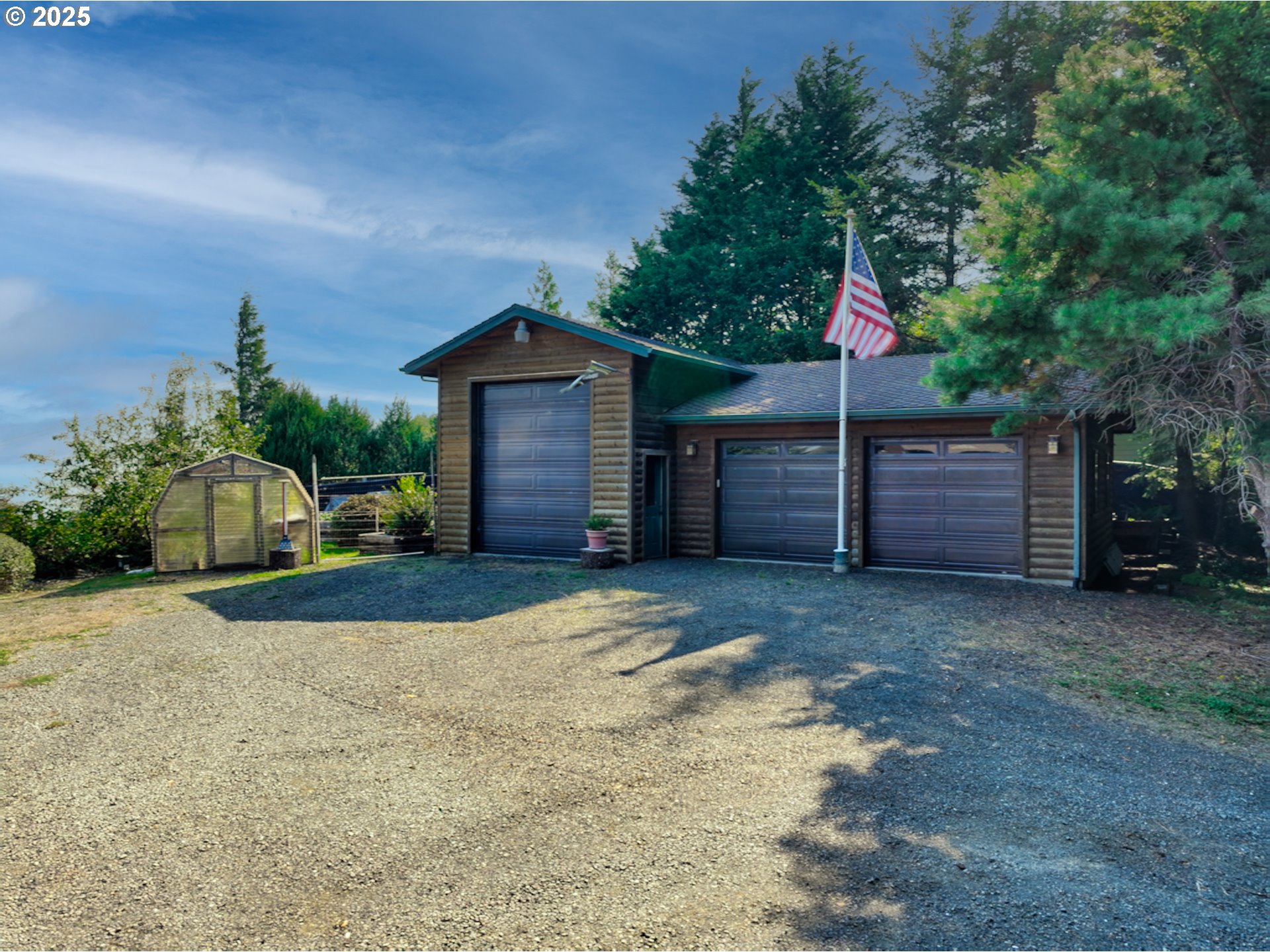 27217 Eighty Acres Road Gold Beach, OR 97444 - Photo 2 of 41 Shop
