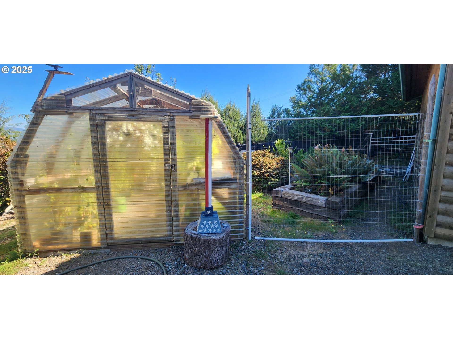 27217 Eighty Acres Road Gold Beach, OR 97444 - Photo 33 of 41 Garden