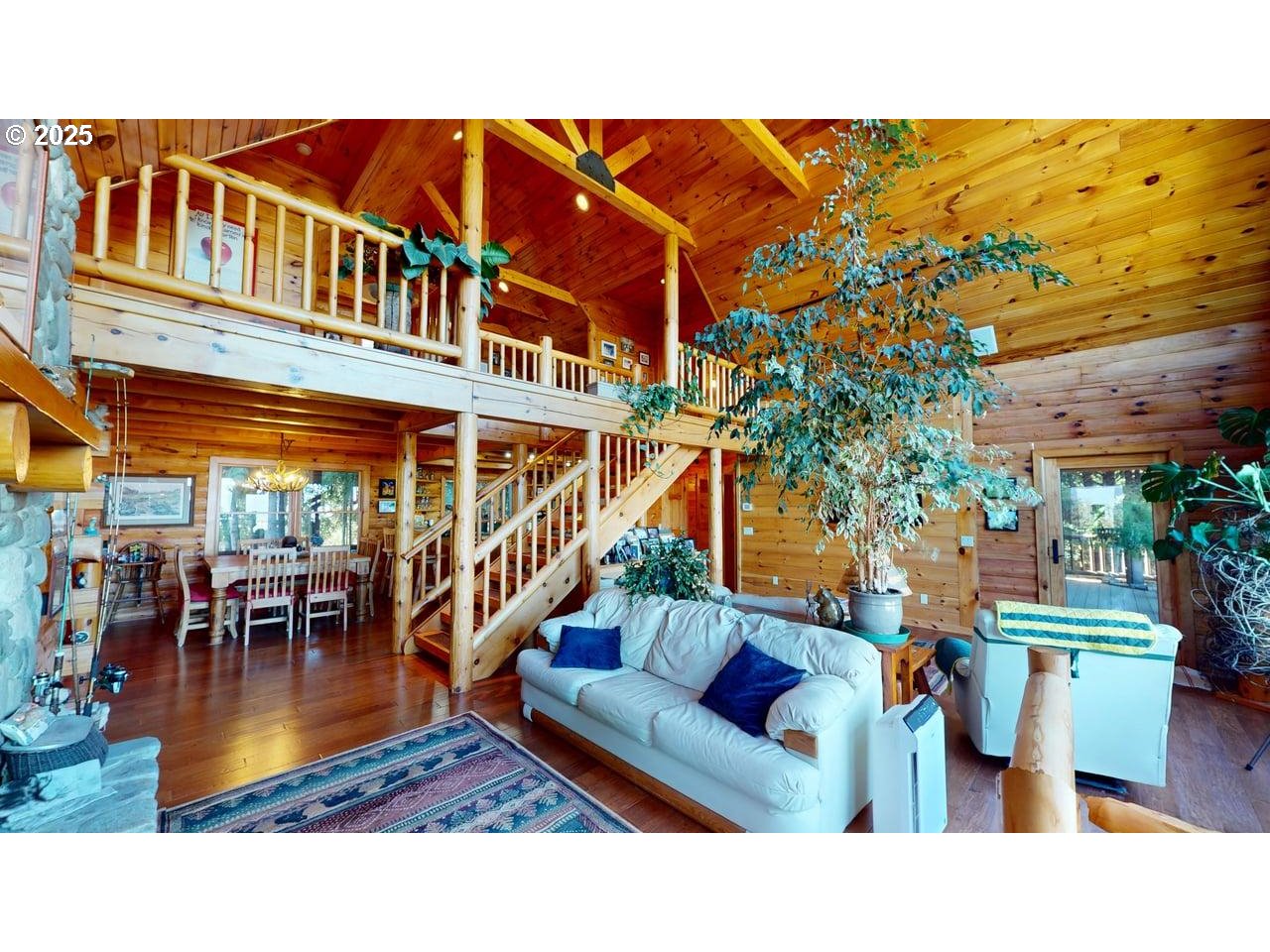 27217 Eighty Acres Road Gold Beach, OR 97444 - Photo 6 of 41 Living Room