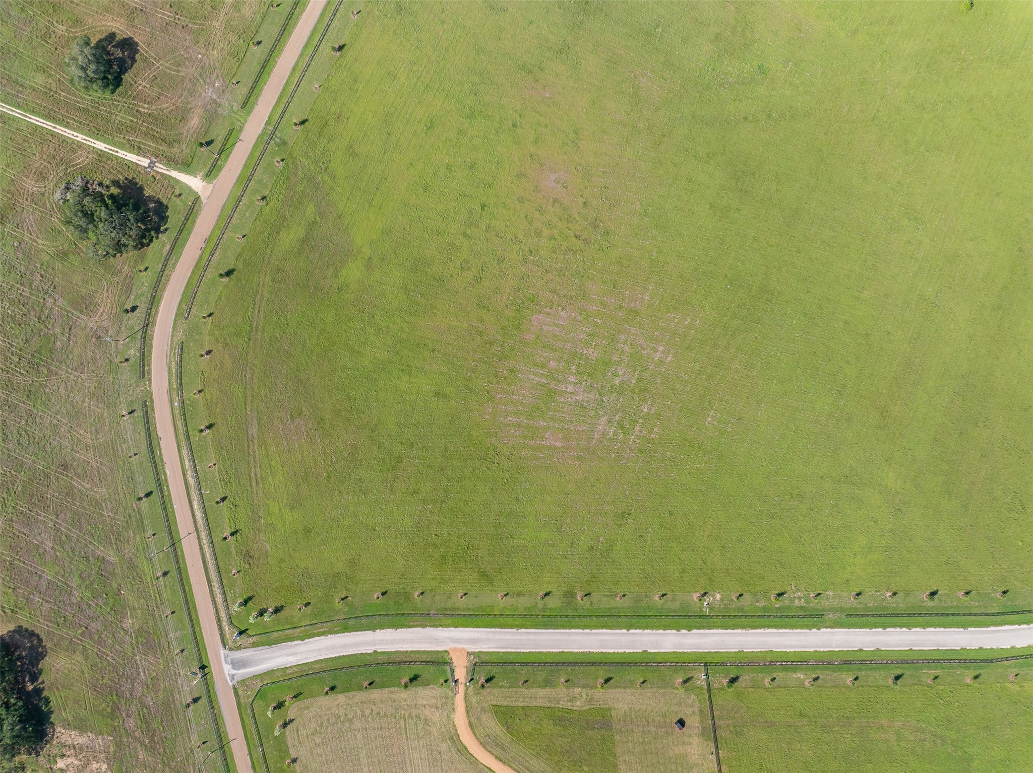 5101 Hartfield Road Round Top, TX 78954 - Photo 2 of 12