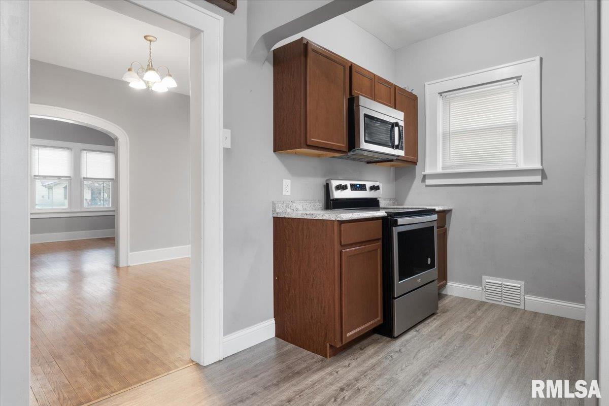 2041 North 7th Street Springfield, IL 62702 - Photo 13 of 24