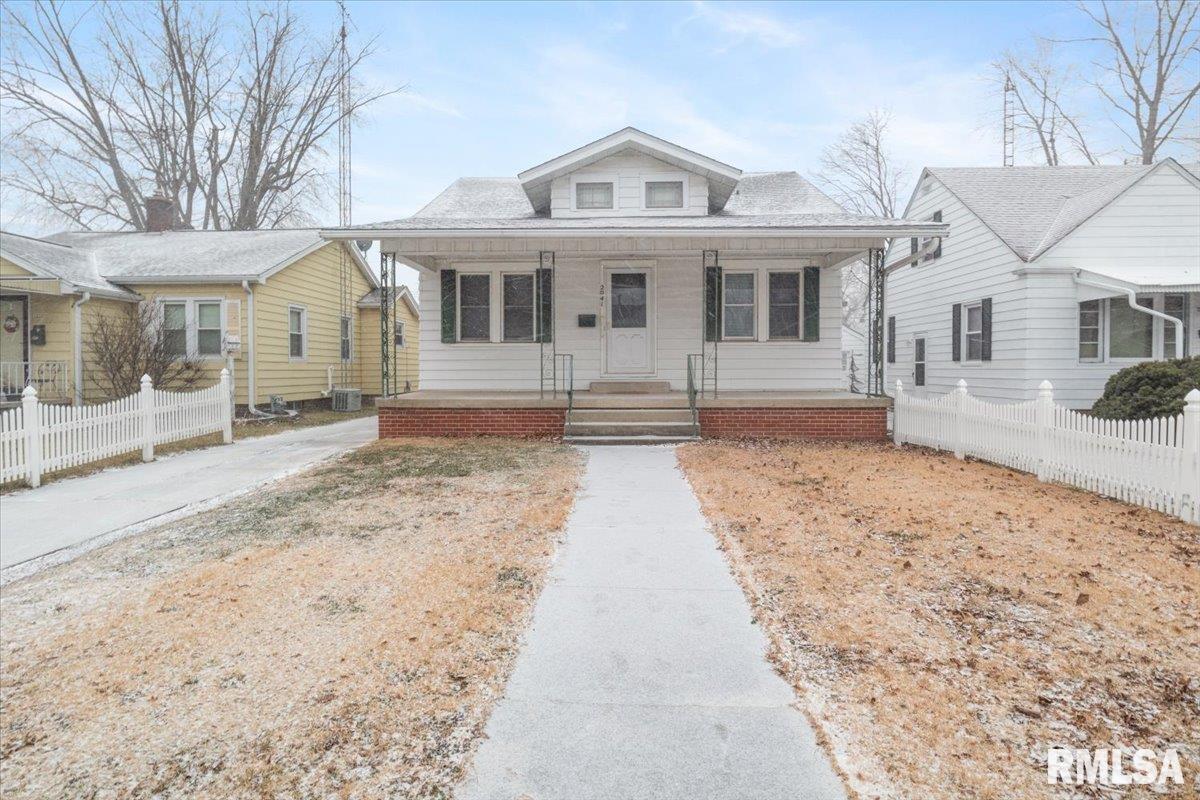 2041 North 7th Street Springfield, IL 62702 - Photo 2 of 24