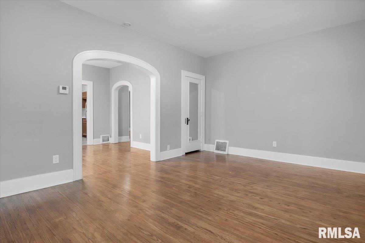 2041 North 7th Street Springfield, IL 62702 - Photo 7 of 24