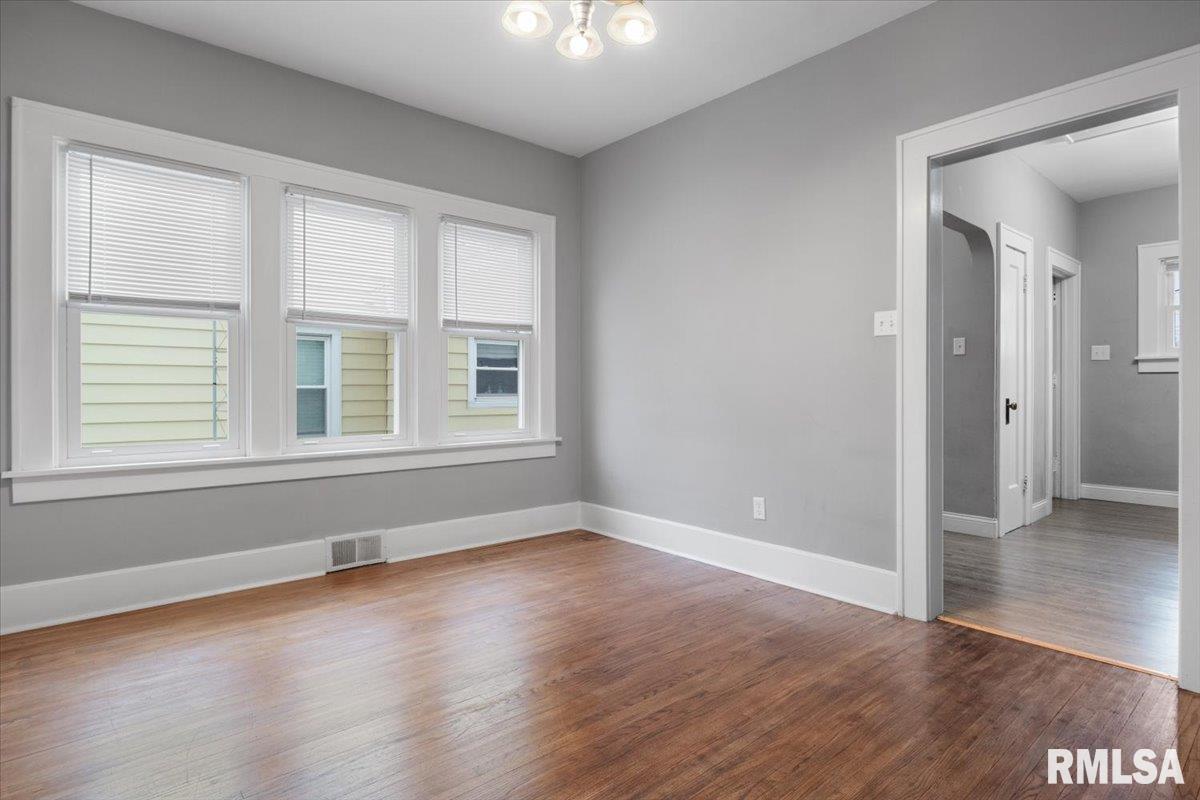 2041 North 7th Street Springfield, IL 62702 - Photo 8 of 24