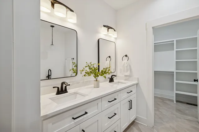 $458,900 | 420 West 5th Street, Columbia, TN 38401