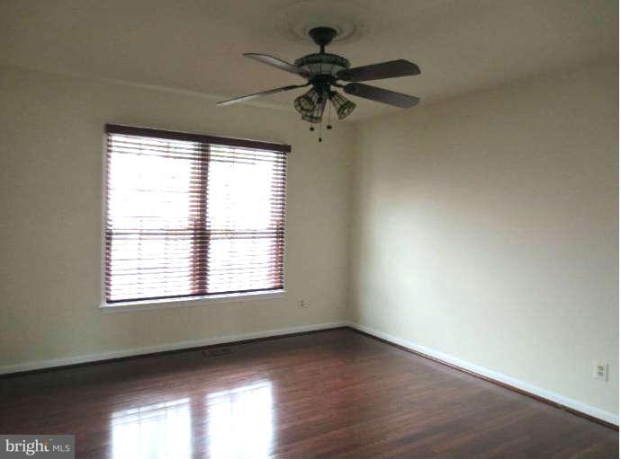 10 Burns Road Stafford, VA 22554 - Photo 22 of 30 Upper level bedroom with hardwood floors