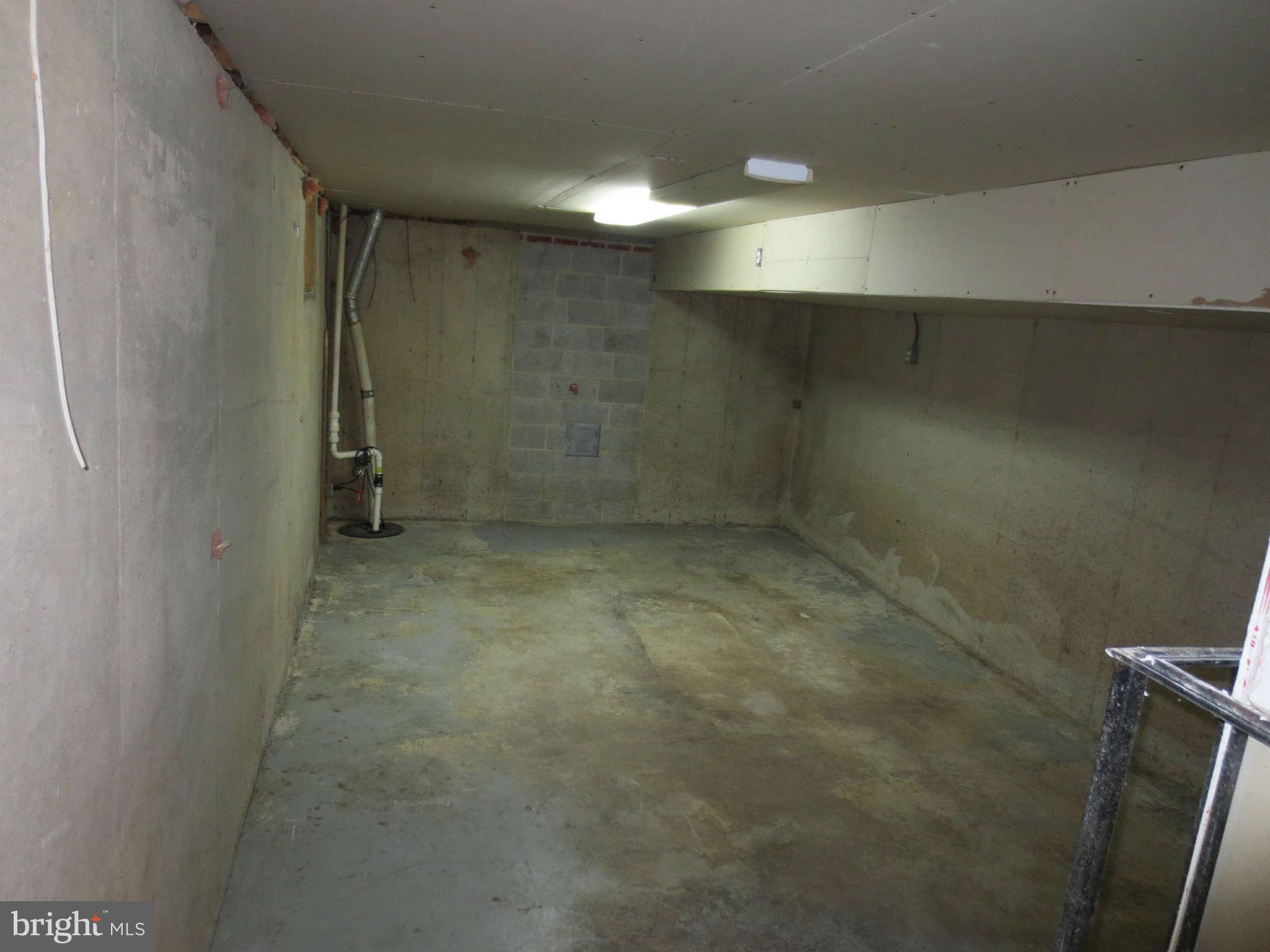 10 Burns Road Stafford, VA 22554 - Photo 24 of 30 Unfinished basement storage space