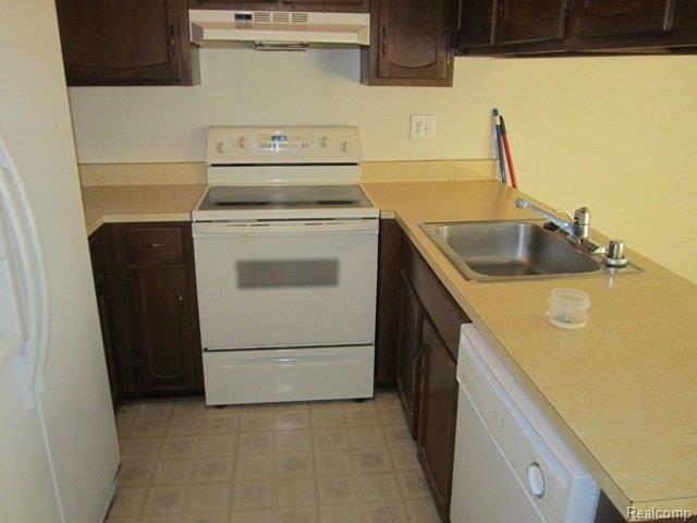 17445 Raleigh Square Drive, Unit 75 Southgate, MI 48195 - Photo 5 of 17 118.JPG