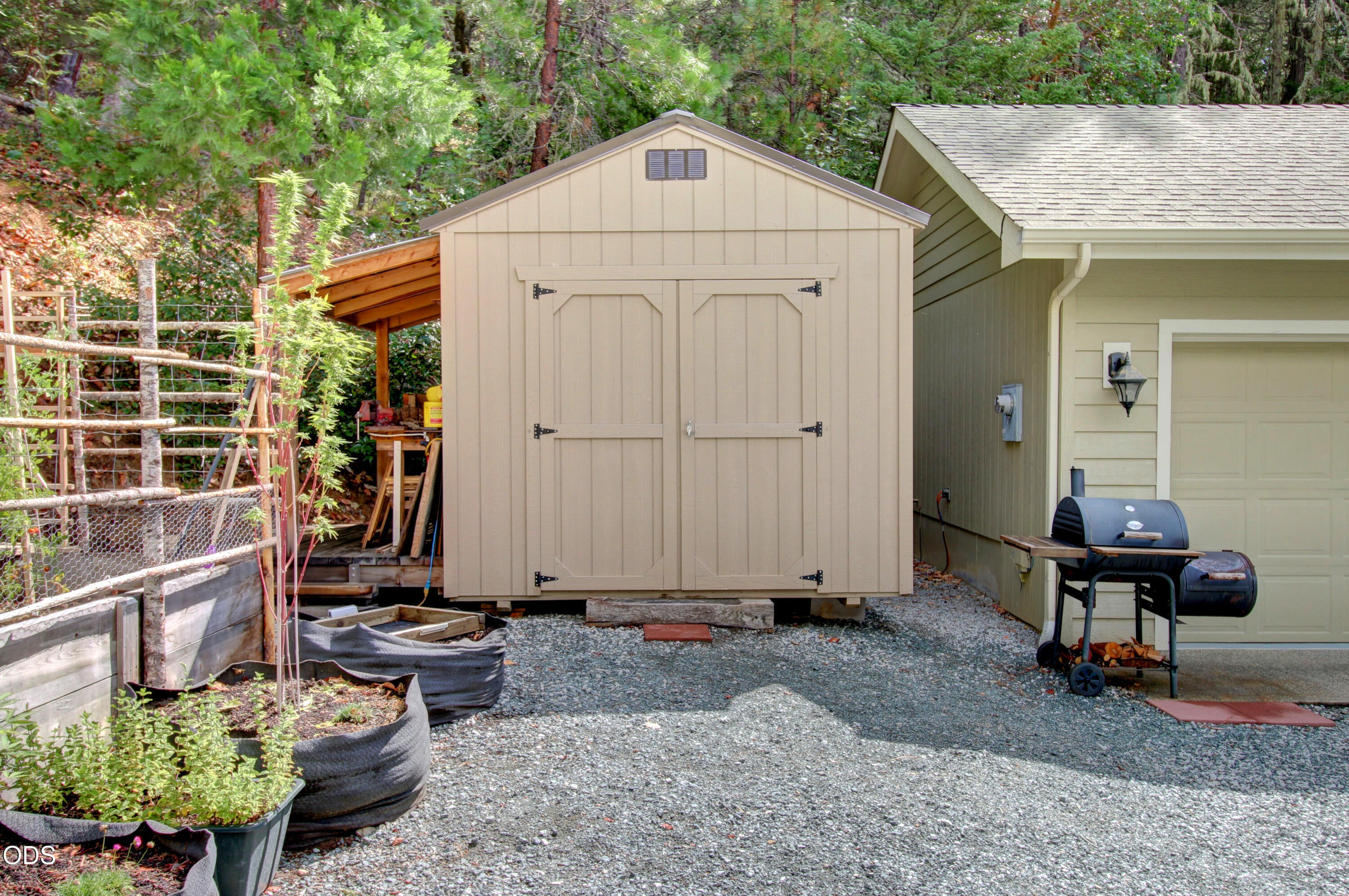 665 Winona Road Grants Pass, OR 97526 - Photo 5 of 27 Gallery Image 5