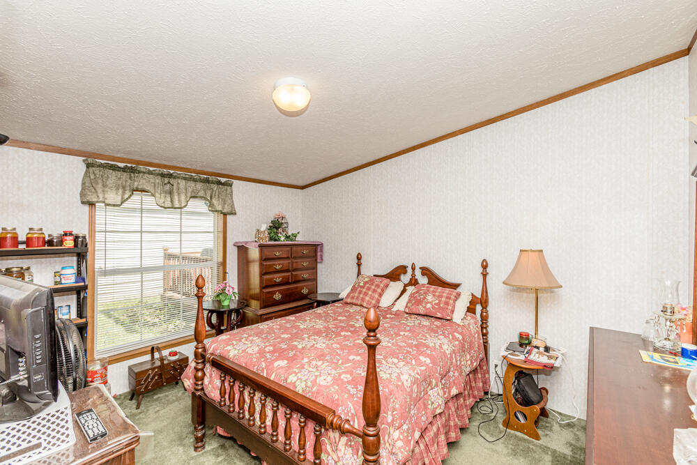 1266 Townsend Valley Road Paris, KY 40361 - Photo 20 of 38 1F9A1995