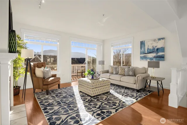 $899,950 | 23120 Southeast Black Nugget Road, Unit C1, Issaquah, WA 98029