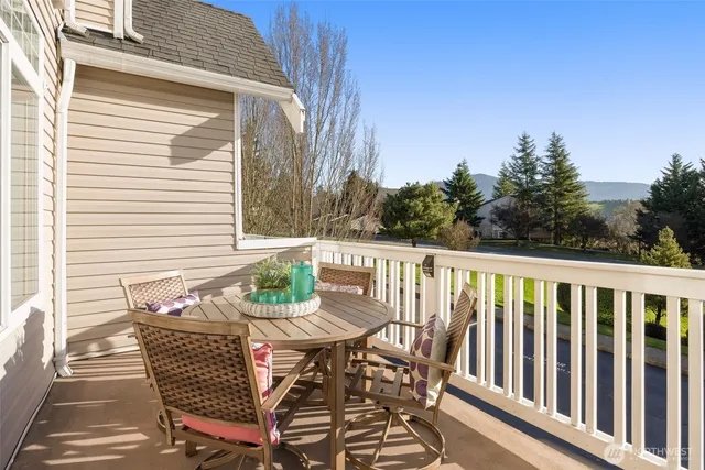 $899,950 | 23120 Southeast Black Nugget Road, Unit C1, Issaquah, WA 98029