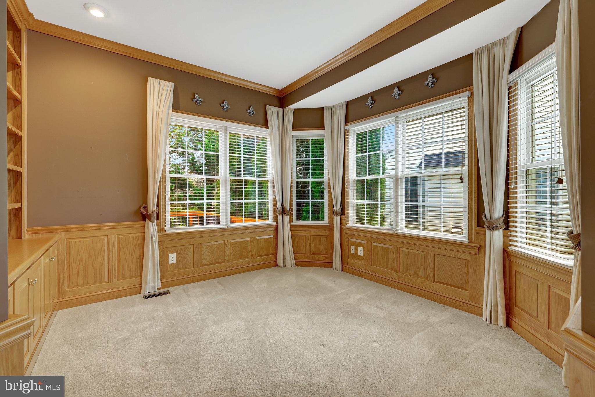 20443 Cliftons Point Street Sterling, VA 20165 - Photo 8 of 32 Office room