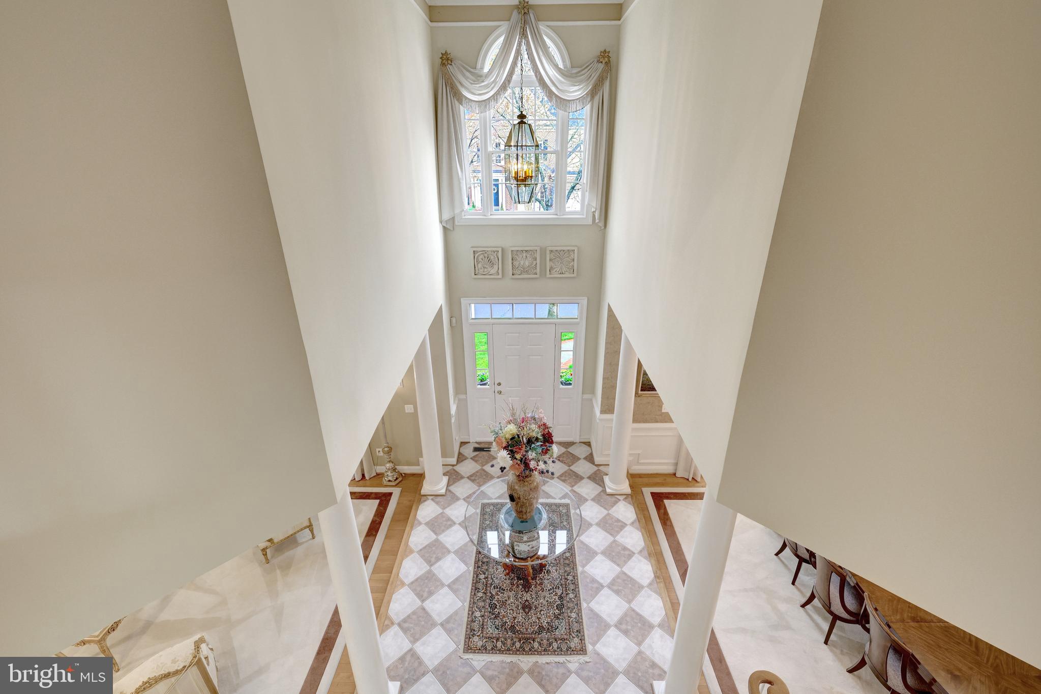 20443 Cliftons Point Street Sterling, VA 20165 - Photo 9 of 32 Front Hallway