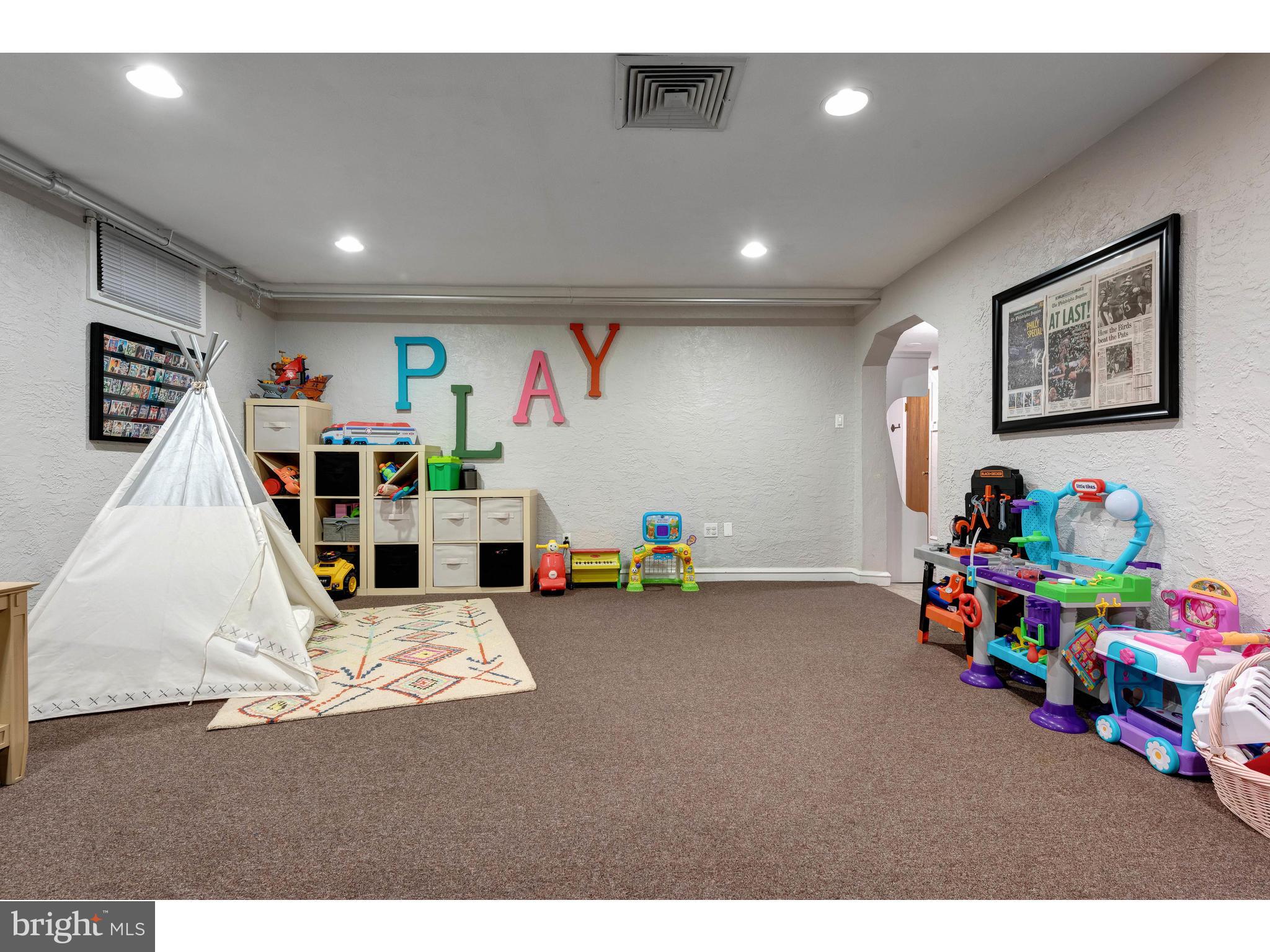 1501 Manoa Road Wynnewood, PA 19096 - Photo 36 of 43