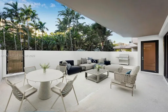 $1,450,000 | 151 Crandon Boulevard, Unit 136, Key Biscayne, FL 33149