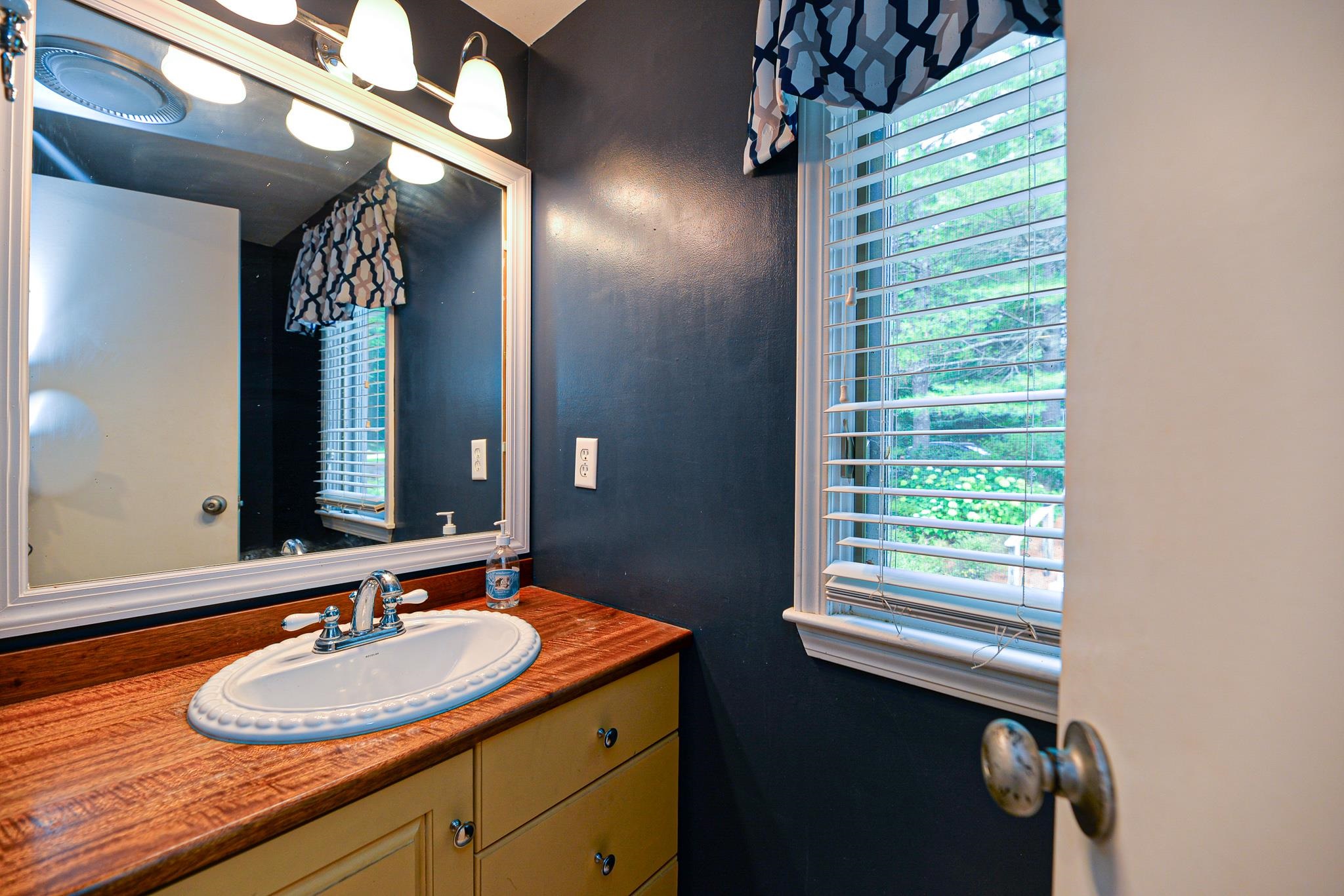 40 Brookside Drive Stratham, NH 03885 - Photo 6 of 28