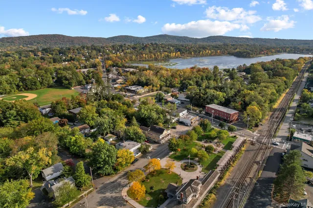 $2,495 | 10 Burnside Avenue, Unit B, Congers, NY 10920