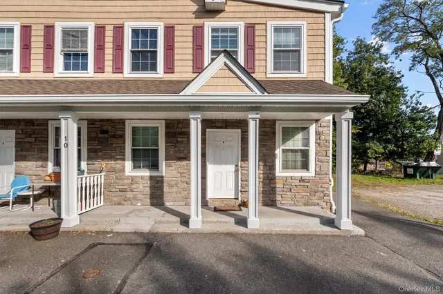 $2,495 | 10 Burnside Avenue, Unit B, Congers, NY 10920