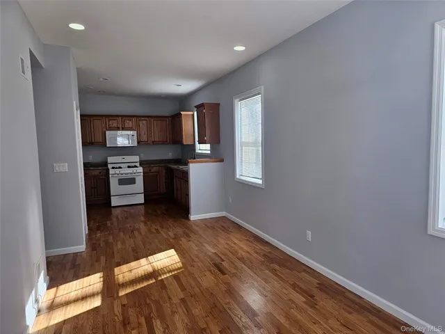 $2,495 | 10 Burnside Avenue, Unit B, Congers, NY 10920