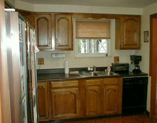 3033 Pitchfork Drive McKees Rocks, PA 15136 - Photo 4 of 7