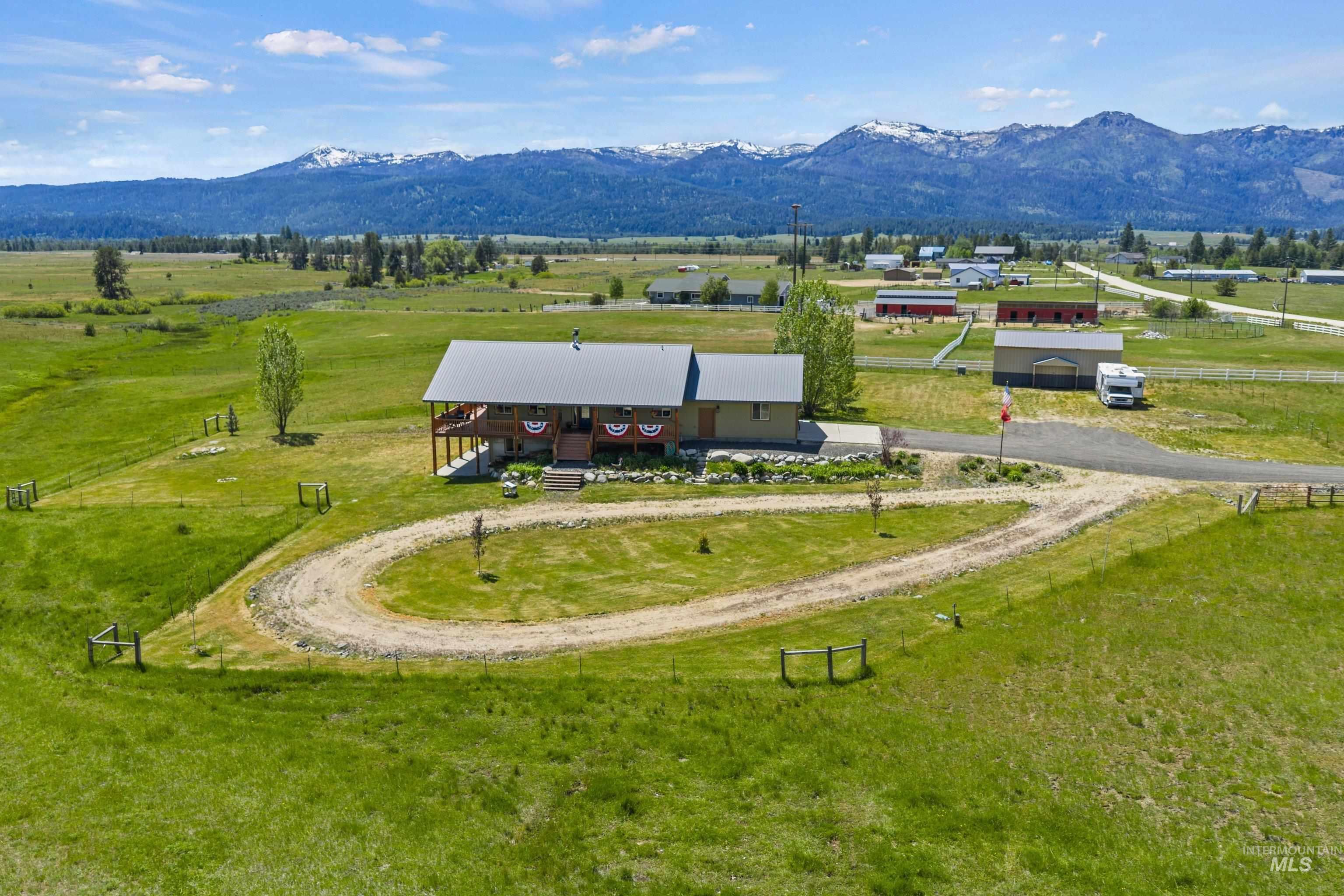 136 Goslin Loop Cascade, ID 83611 - Photo 7 of 50