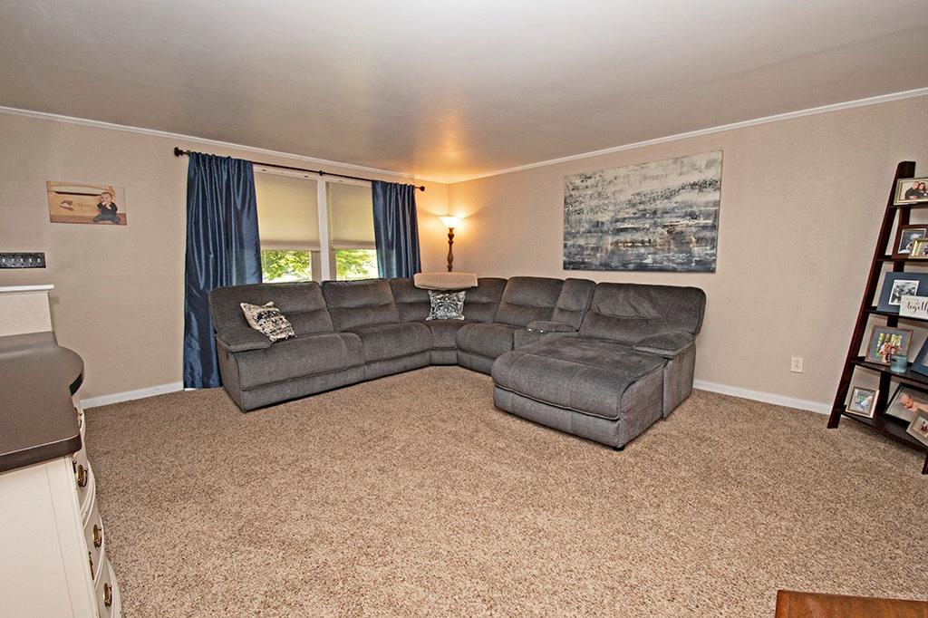 440 Tivoli Road Pittsburgh, PA 15239 - Photo 4 of 22 Gallery Image 4