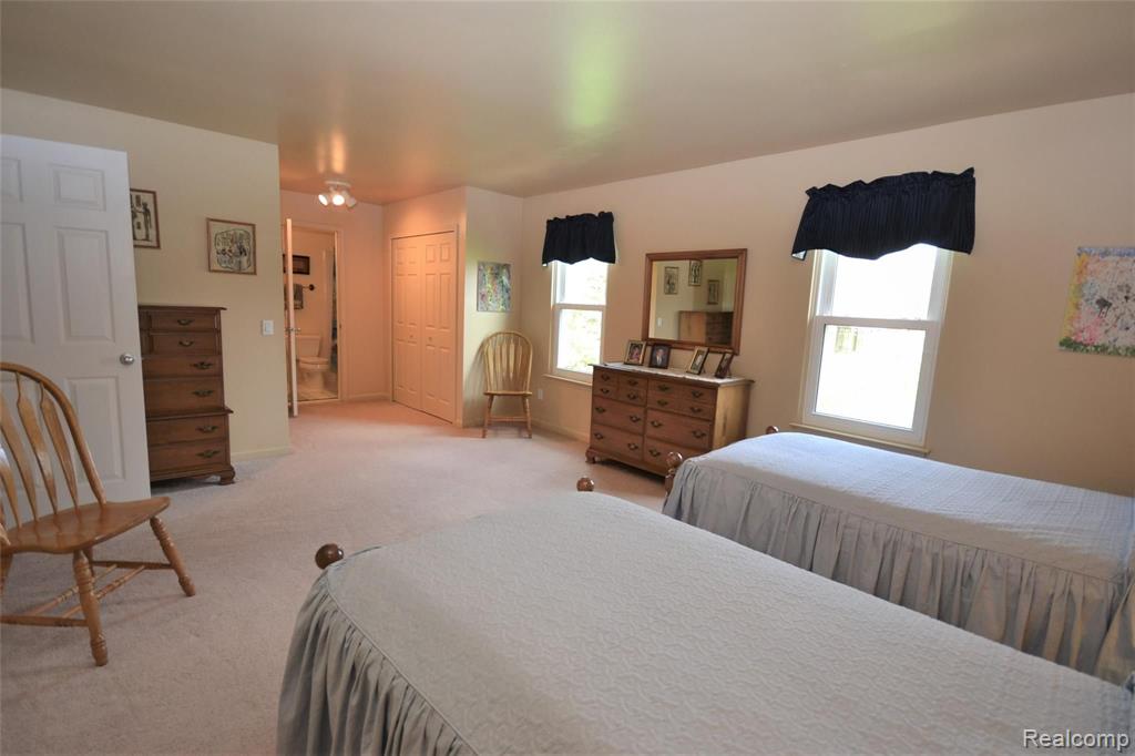 35444 Fredericksburg Road Farmington Hills, MI 48331 - Photo 37 of 52
