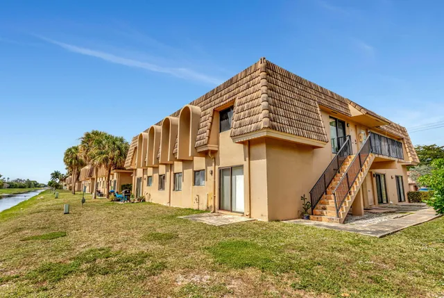 $182,000 | 10852 Royal Palm Boulevard, Unit 10852, Coral Springs, FL 33065