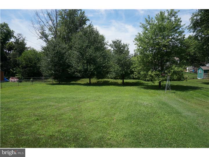 33 North Trooper Road Norristown, PA 19403 - Photo 4 of 14 Back Yard