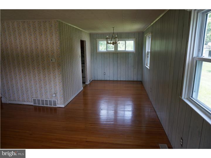 33 North Trooper Road Norristown, PA 19403 - Photo 7 of 14 Dining Room