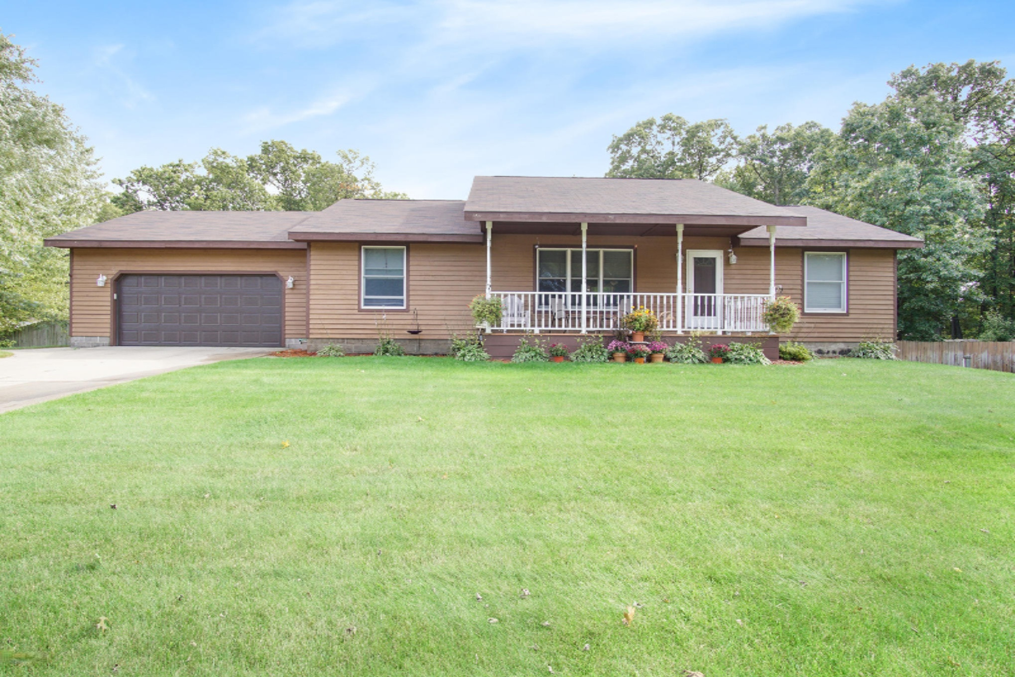 3949 Forest Edge Road Muskegon, MI 49442 - Photo 1 of 41 DSC09488