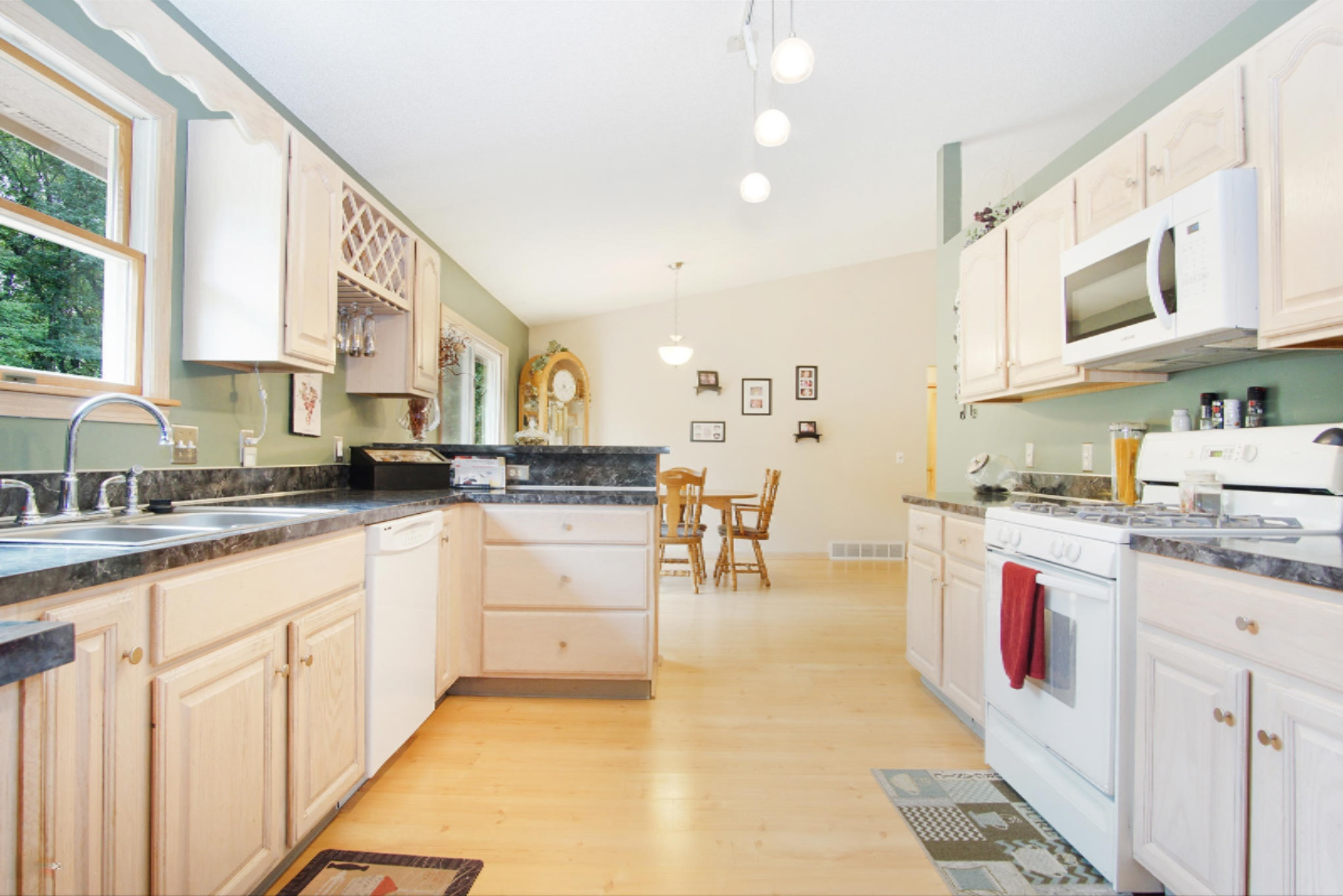 3949 Forest Edge Road Muskegon, MI 49442 - Photo 10 of 41 DSC09565