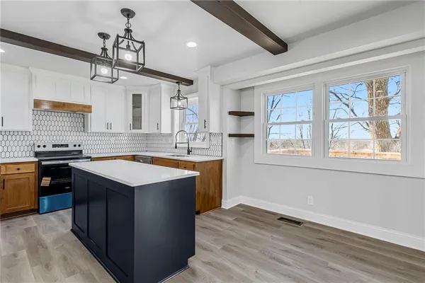 $519,900 | 26 Southwest 365th Road, Warrensburg, MO 64093
