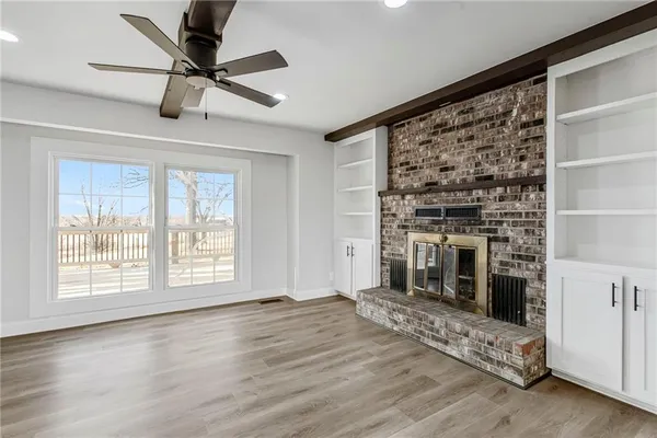 $519,900 | 26 Southwest 365th Road, Warrensburg, MO 64093