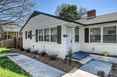 1229 Effingham Road Charlotte, NC 28208 - Photo 1 of 20